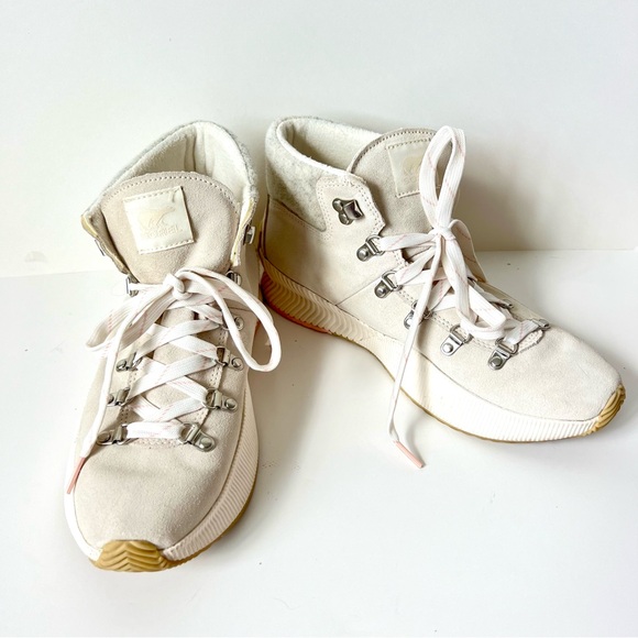 SOREL Women's Out N About III Conquest Hybrid Boots—SZ. 10 - Picture 4 of 17